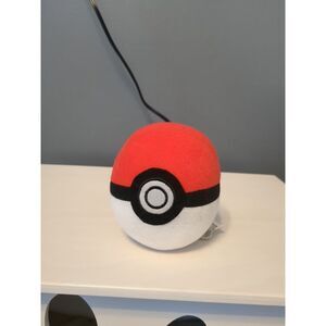 Pokemon Poke Ball 5" Soft Plush 2018 Tomy Pokemon Red White